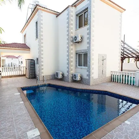 Casa de hóspedes Luxury Nissi For Family Agia Napa